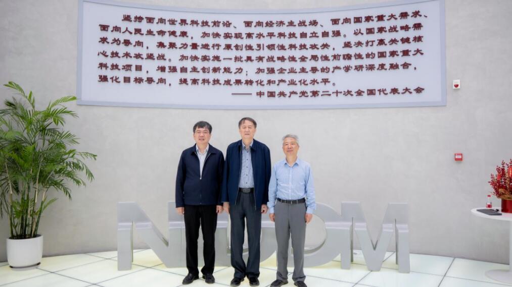 �Ї��ƌW(xu��)Ժ��ݶԺʿ��������ͨ��W(xu��)÷ѩ�ɽ��ڵ��L(f��ng)���Kʡ���ֻ��O